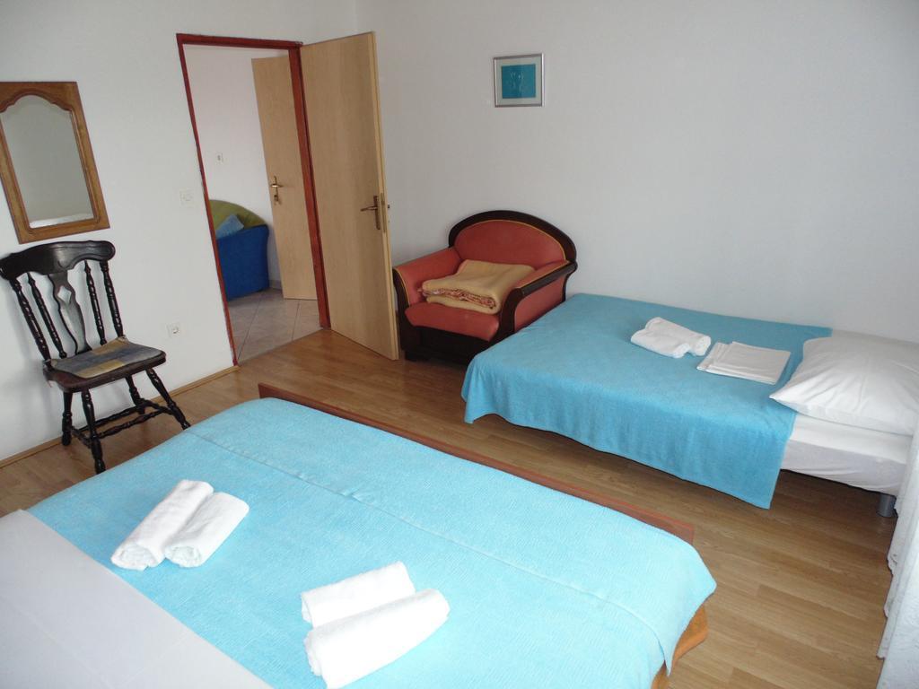 Apartments Cico Starigrad Paklenica Exteriör bild