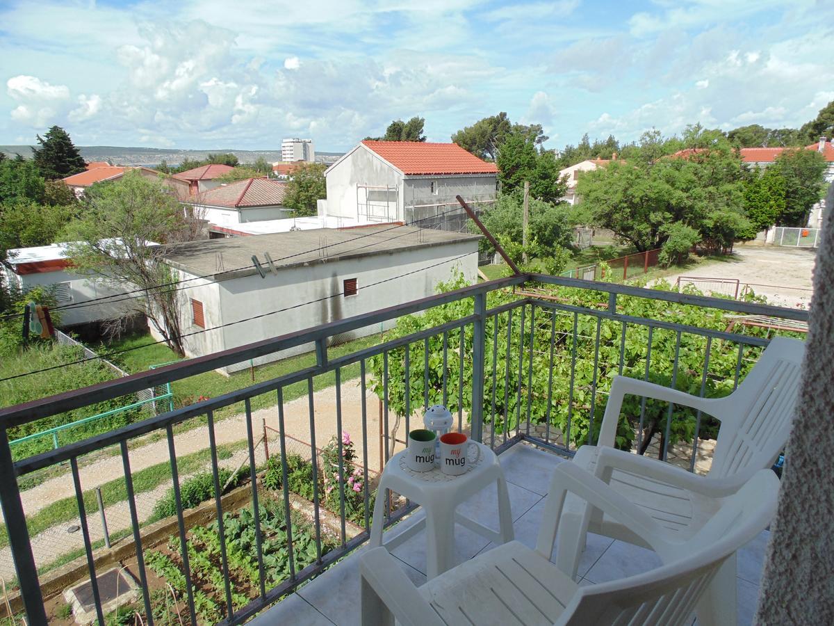 Apartments Cico Starigrad Paklenica Exteriör bild