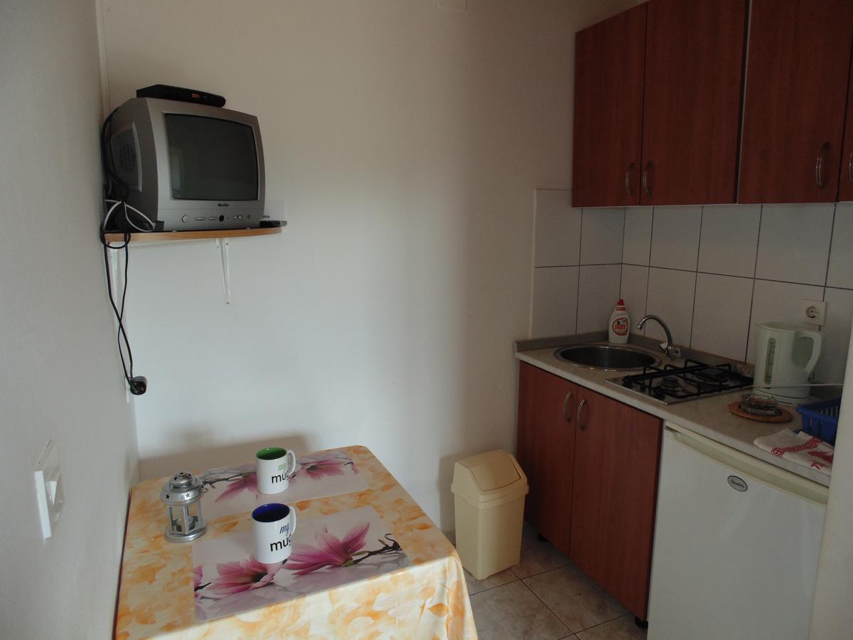 Apartments Cico Starigrad Paklenica Exteriör bild